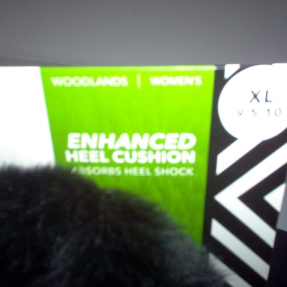 isotoner slippers, Size 9.5-10, (1) pr. left, Blk. - Picture 5 of 5